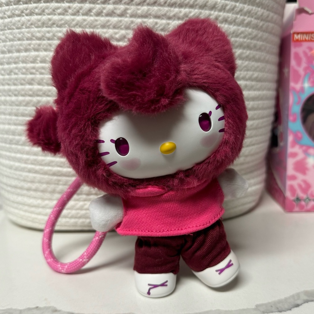 Hello Kitty - Pop Star: Zest Enthousiaste